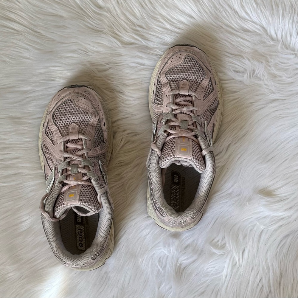 New Balance 1906R “Rose Sugar Ice Wine” Size 6.5Y (Women’s ~8) Pink - Picture 4 of 10